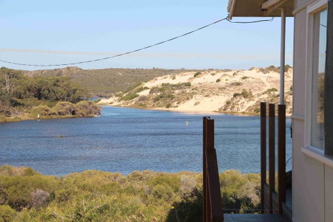 River Panorama Beach House - E Caravan Parks 3