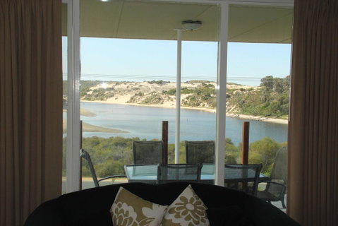 River Panorama Beach House - E Caravan Parks 0
