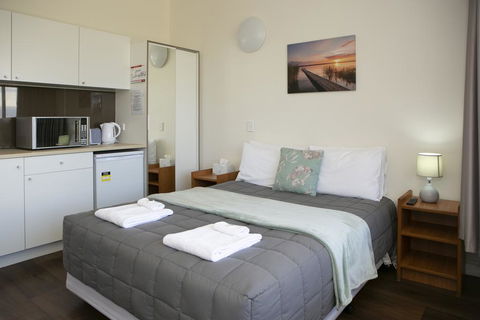 Rivers Apartments Motel Sale Gippsland - E Caravan Parks 0