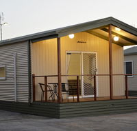 Riverside Cabin Park - E Caravan Parks