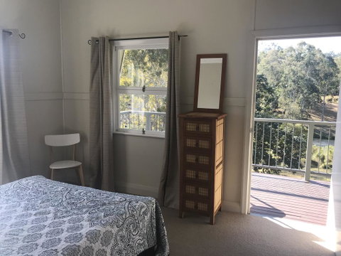 Riverview Cottage - E Caravan Parks 3