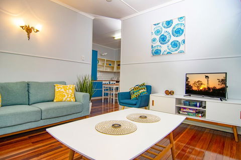 Robins Nest - E Caravan Parks 0