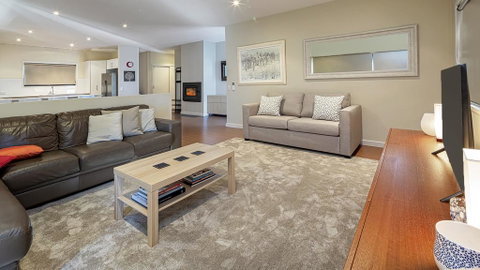 Rocky Cottage - E Caravan Parks 1