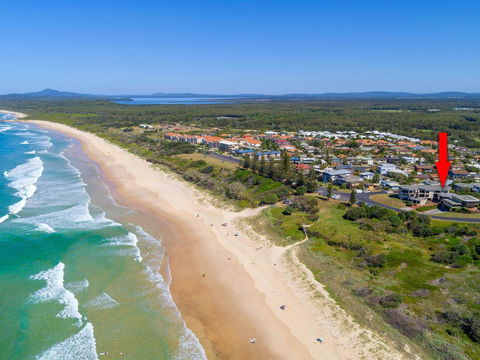 Romiaka 8 - Views Over The Pippi Beach - E Caravan Parks 3