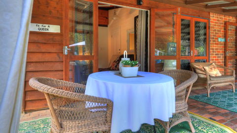 Ronday-voo Bed And Breakfast - E Caravan Parks 3