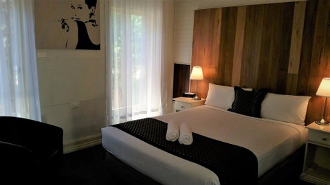 Rose City Motor Inn - E Caravan Parks 0