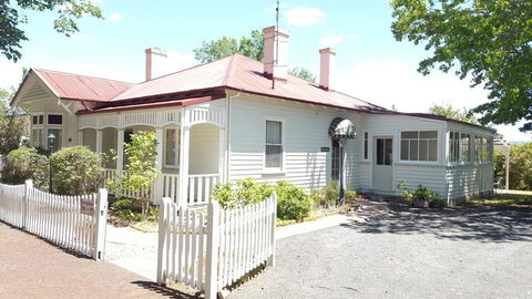 Ross B&B Accommodation - E Caravan Parks 0