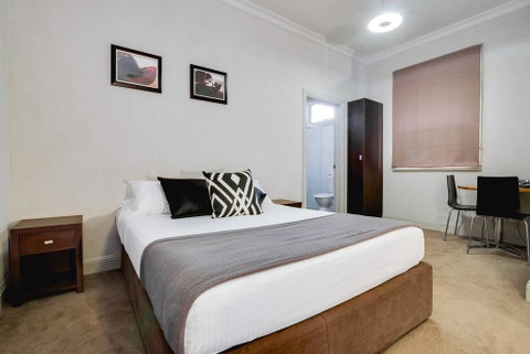 Royal Hotel Motel Gympie - E Caravan Parks 1