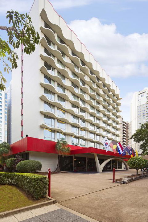 Royal On The Park - E Caravan Parks 3