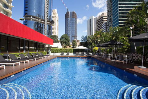 Royal On The Park - E Caravan Parks 0