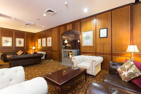 Royal On The Park - E Caravan Parks 2