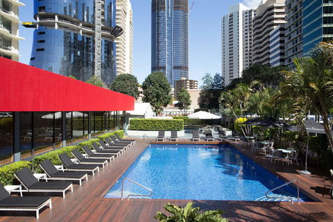 Royal On The Park - E Caravan Parks 1