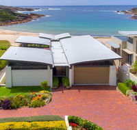 Sails on the Beachfront - Exclusive Seaside Home - E Caravan Parks