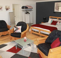 Salamander Beach Accommodation - Adults Only - E Caravan Parks