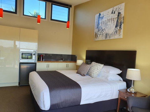 Sanctuary Hill Retreat - E Caravan Parks 0