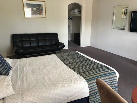 Sanctuary Inn On Westernport - E Caravan Parks 3