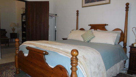 Sandalmere Cottage - E Caravan Parks 3