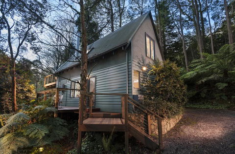 Santosa Cottage Sassafras - E Caravan Parks 0