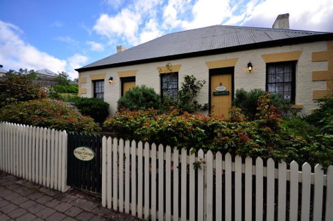 Sargeants & Armoury Cottages 1823 - E Caravan Parks 1
