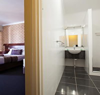 Sarina Motor Inn