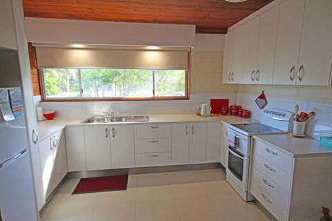 Sassafras - Unit 1 - Coffs Harbour - E Caravan Parks 1