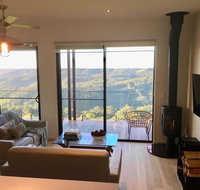 Scandinavian Cabin - Maleny - One Bedroom - E Caravan Parks