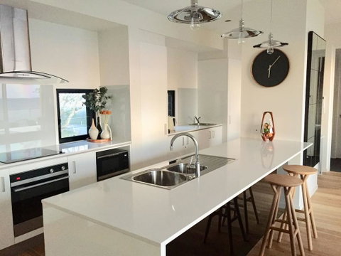 Scandinavian Cabin - Maleny - One Bedroom - E Caravan Parks 1