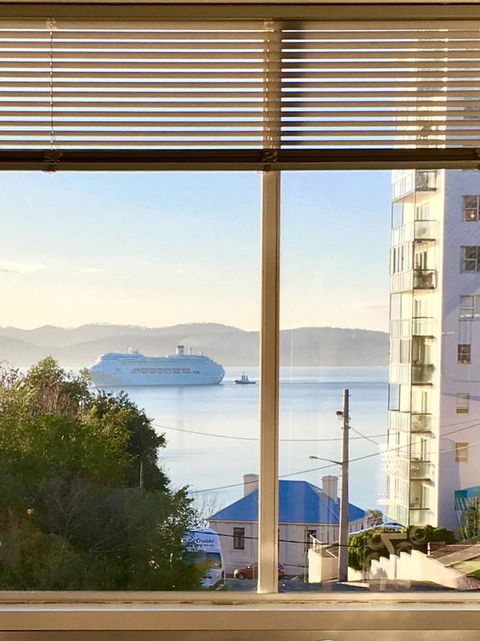 Scarlett's By Salamanca - E Caravan Parks 3