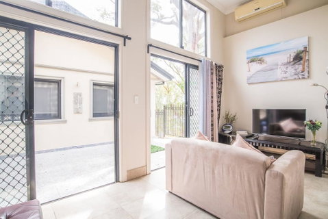 Scenic Illawong Riverside Getaway 1bed1bath Unit - E Caravan Parks 1