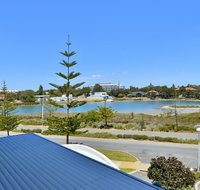 Sea Side 104 - E Caravan Parks