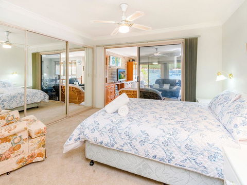 Seachange -Waterfront - E Caravan Parks 2