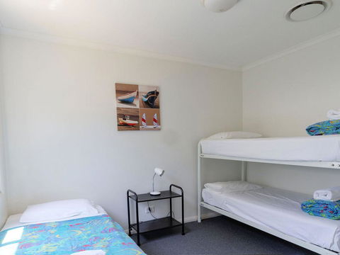Seachange Townhouse 4 - E Caravan Parks 2