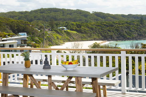 Seal Rocks Beach House ....Sugarloaf - E Caravan Parks 2