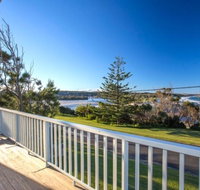 Seaside Beach House 25 Seaside Pde - E Caravan Parks