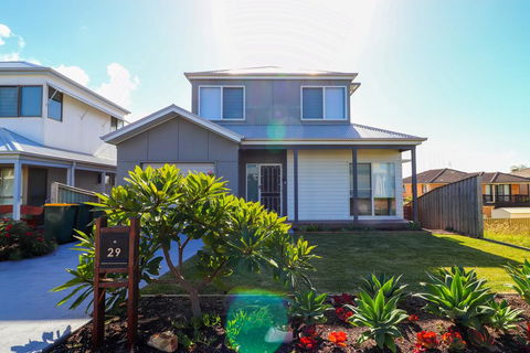 Seaside Escape - E Caravan Parks 1