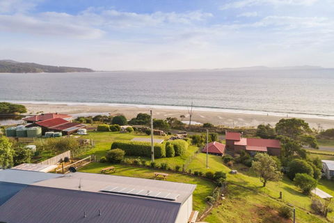 Seaview Family Retreat - E Caravan Parks 1