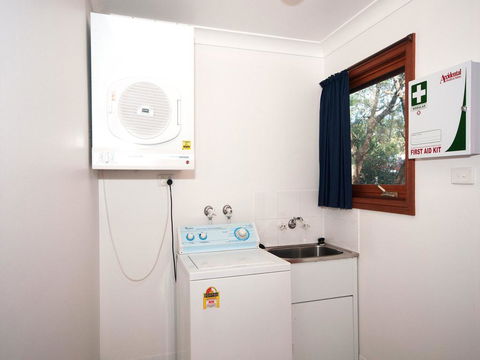 Semaphore Beach House - E Caravan Parks 1