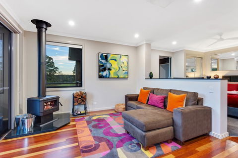 Serenity At Ravensbourne Escape - E Caravan Parks 3