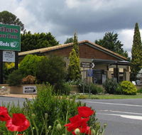 Settlers Motor Inn - E Caravan Parks