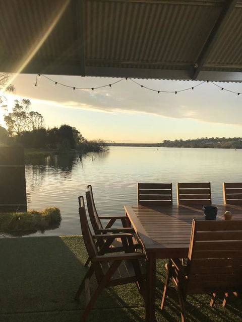 Shack Built Over The Murray River - E Caravan Parks 0