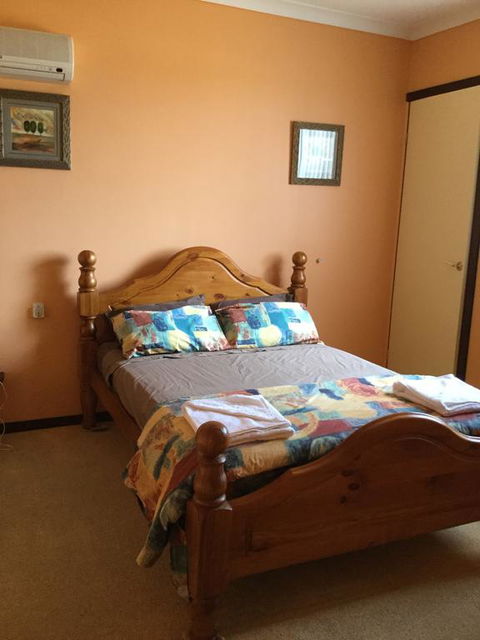 Shark Bay Views B & B - E Caravan Parks 2