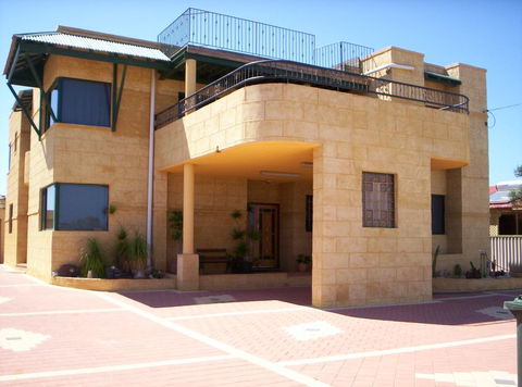 Shark Bay Views B & B - E Caravan Parks 0