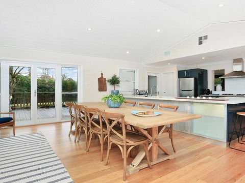 Shepherd's Lea - The Best Of Town And Country! - E Caravan Parks 2