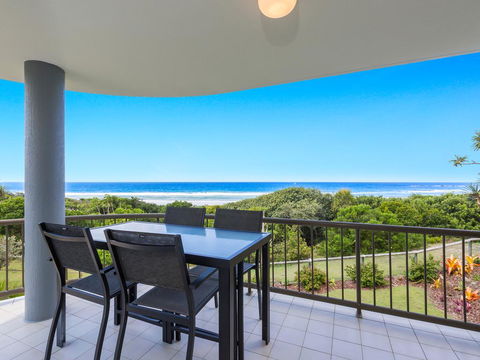 Shoreline Six With Ocean Views To See The Whales - E Caravan Parks 0