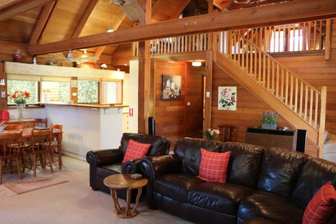 Silverpoint Accommodation - E Caravan Parks 2