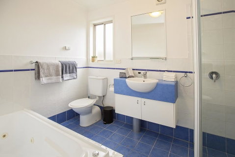 Silvertrees 4 - McLure Circuit, Jindabyne - E Caravan Parks 3