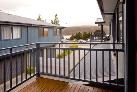 Silvertrees 4 - McLure Circuit, Jindabyne - E Caravan Parks 1