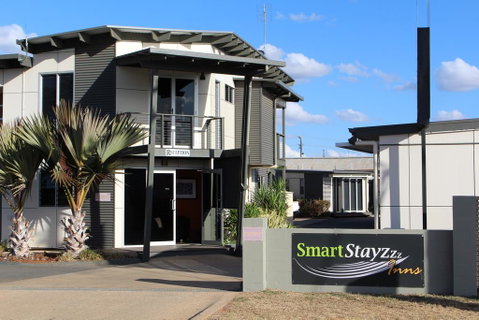 Smart Stayzzz Inns - E Caravan Parks 0