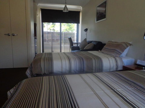 Smart Stayzzz Inns - E Caravan Parks 1