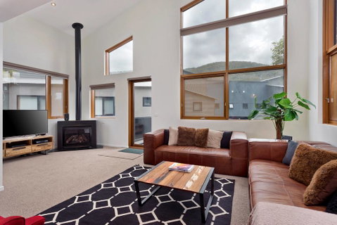 Snow Stream Apartments - E Caravan Parks 0